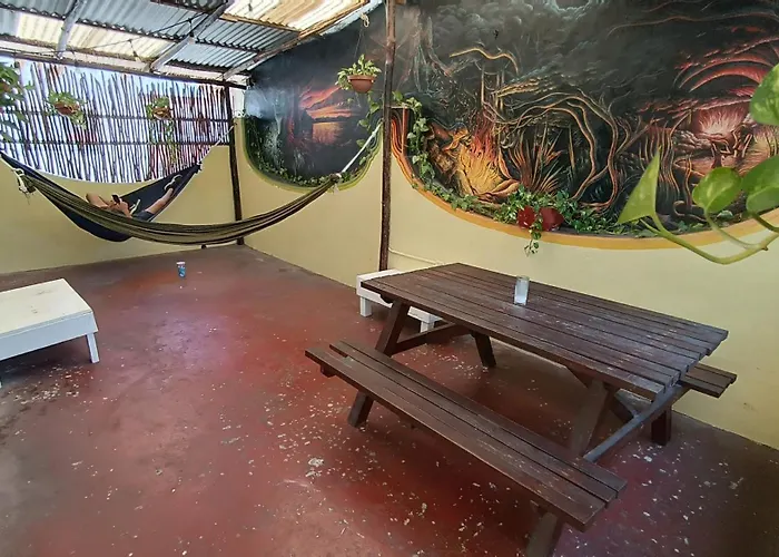 Tres Mundos Hostal